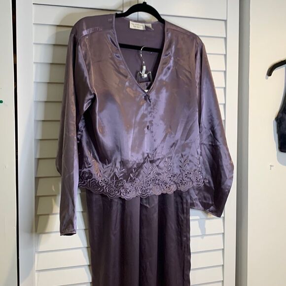 Victoria Secret   gold label purple 2pc pajama set - Picture 3 of 13